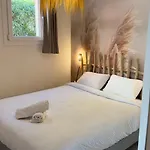 Evasion Jardin, Parking Privé Gratuit, Climatisé, Wi-fi, à 5mn Plage, Confort Appartamento Sète