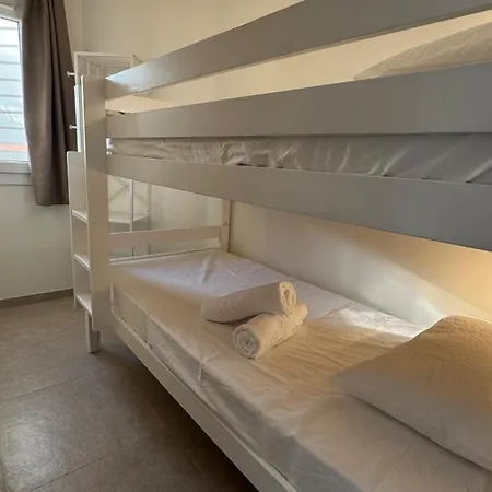 Evasion Jardin, Parking Privé Gratuit, Climatisé, Wi-fi, à 5mn Plage, Confort Appartamento Sète