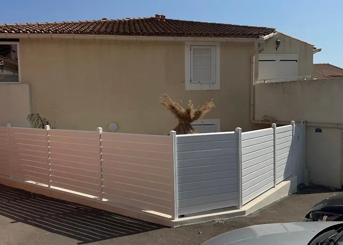 Evasion Jardin, Parking Privé Gratuit, Climatisé, Wi-fi, à 5mn Plage, Confort Appartamento *