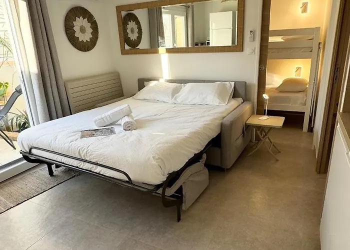Evasion Jardin, Parking Privé Gratuit, Climatisé, Wi-fi, à 5mn Plage, Confort Appartamento Sète